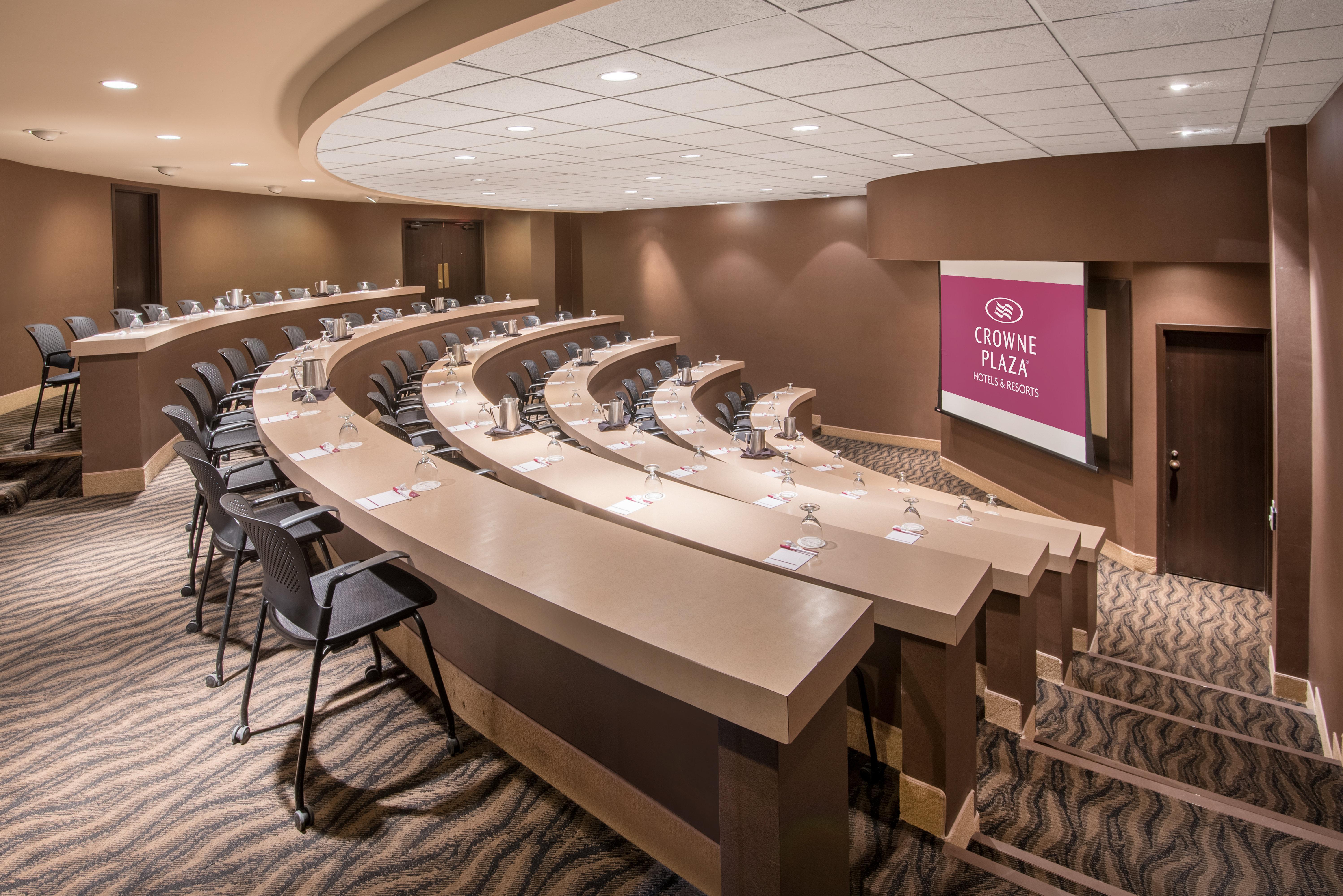 Crowne Plaza Indianapolis-Airport By Ihg Hotell Exteriör bild