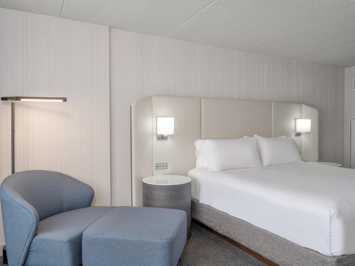 Crowne Plaza Indianapolis-Airport By Ihg Hotell Exteriör bild