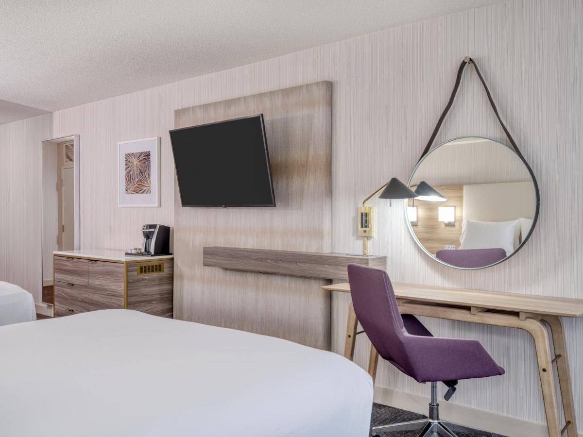 Crowne Plaza Indianapolis-Airport By Ihg Hotell Exteriör bild