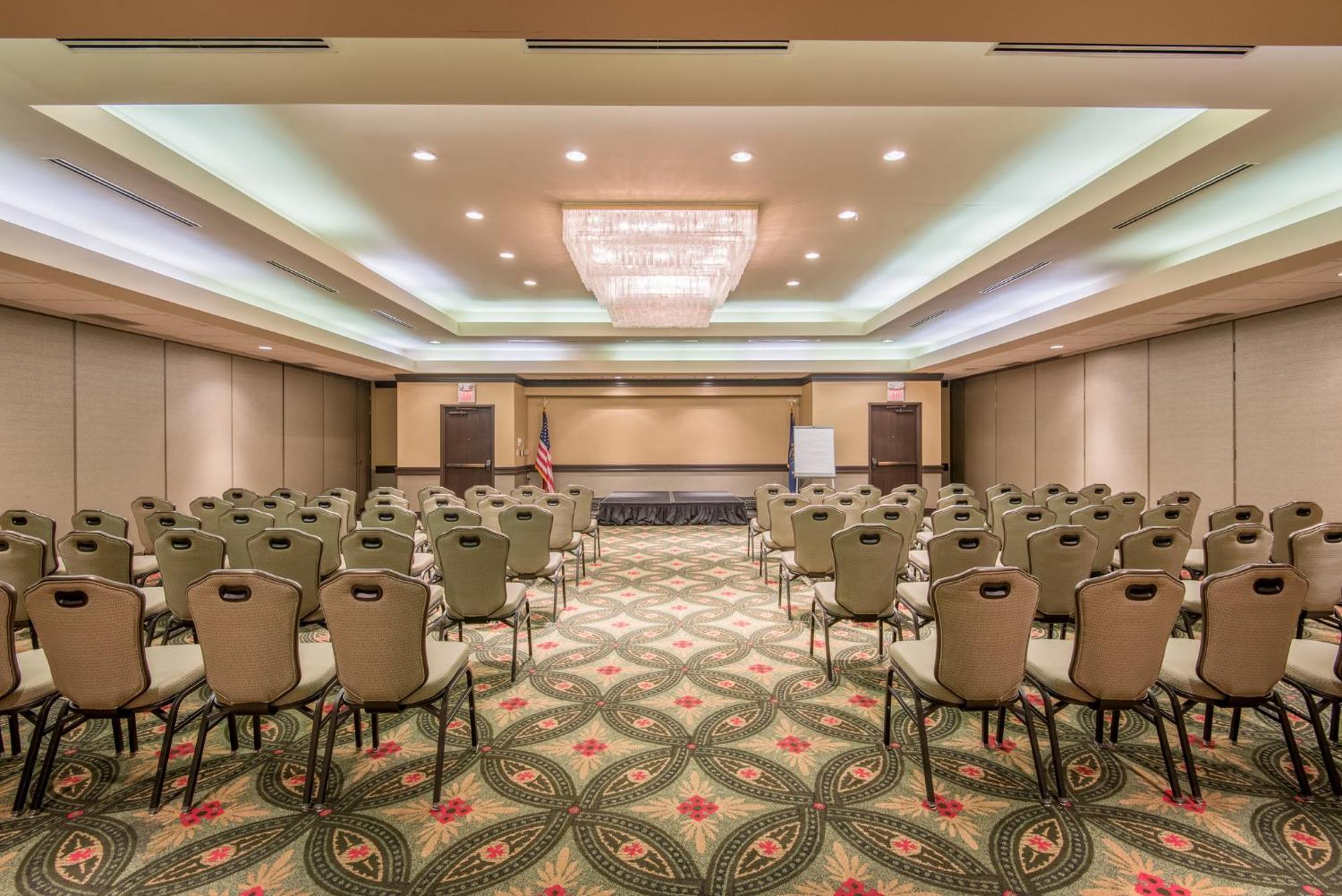 Crowne Plaza Indianapolis-Airport By Ihg Hotell Exteriör bild