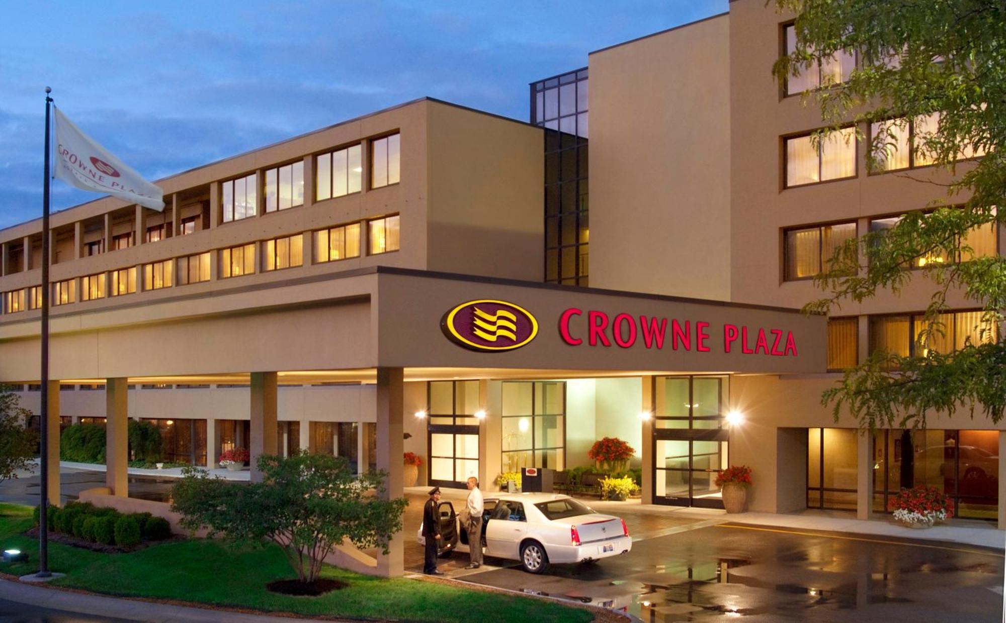 Crowne Plaza Indianapolis-Airport By Ihg Hotell Exteriör bild
