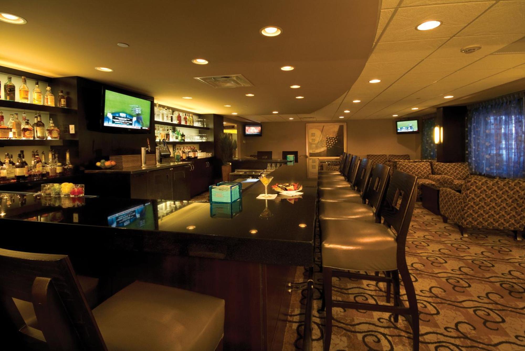 Crowne Plaza Indianapolis-Airport By Ihg Hotell Exteriör bild
